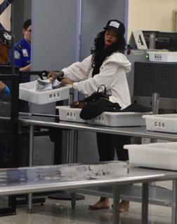 Rihanna feet photo thumbnail