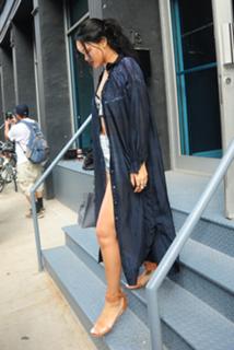 Rihanna feet photo thumbnail