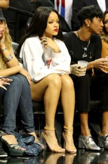 Rihanna feet photo thumbnail