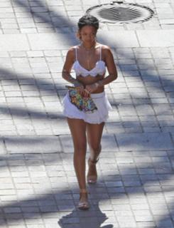 Rihanna feet photo thumbnail