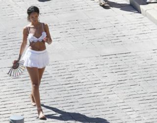 Rihanna feet photo thumbnail