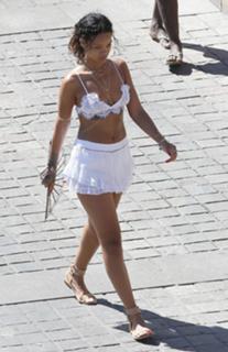 Rihanna feet photo thumbnail