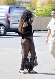 Rihanna feet photo thumbnail