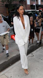 Rihanna feet photo thumbnail