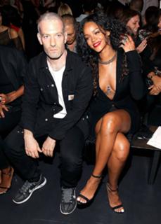 Rihanna feet photo thumbnail