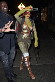 Rihanna feet photo thumbnail