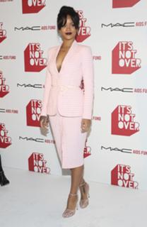 Rihanna feet photo thumbnail