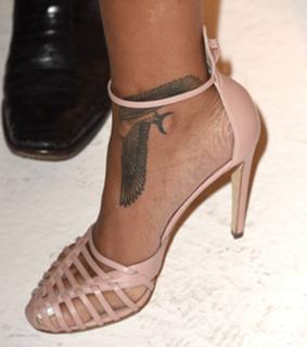 Rihanna feet photo thumbnail