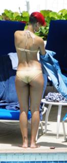 Rihanna feet photo thumbnail