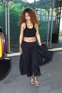 Rihanna feet photo thumbnail