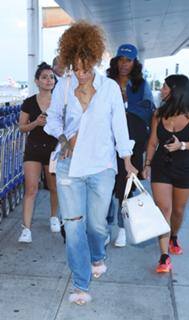 Rihanna feet photo thumbnail