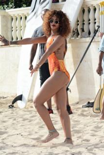 Rihanna feet photo thumbnail