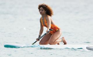 Rihanna feet photo thumbnail