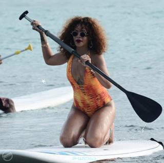 Rihanna feet photo thumbnail