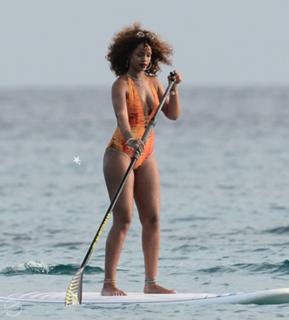 Rihanna feet photo thumbnail