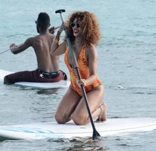 Rihanna feet photo thumbnail