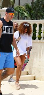 Rihanna feet photo thumbnail