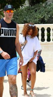 Rihanna feet photo thumbnail