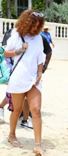 Rihanna feet photo thumbnail
