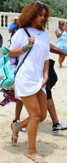 Rihanna feet photo thumbnail