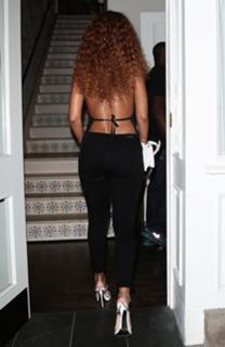 Rihanna feet photo thumbnail