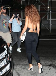 Rihanna feet photo thumbnail