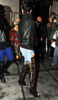 Rihanna feet photo thumbnail