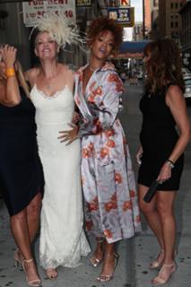 Rihanna feet photo thumbnail