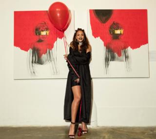 Rihanna feet photo thumbnail