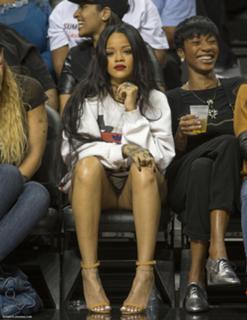Rihanna feet photo thumbnail