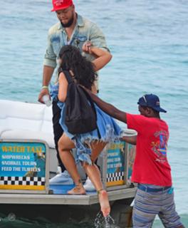 Rihanna feet photo thumbnail