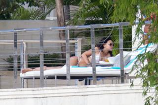 Rihanna feet photo thumbnail