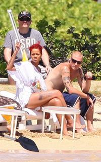Rihanna feet photo thumbnail