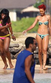 Rihanna feet photo thumbnail