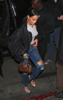 Rihanna feet photo thumbnail