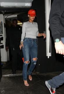 Rihanna feet photo thumbnail