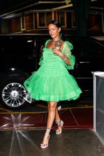 Rihanna feet photo thumbnail