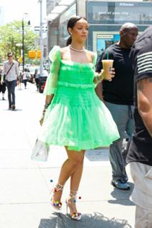 Rihanna feet photo thumbnail