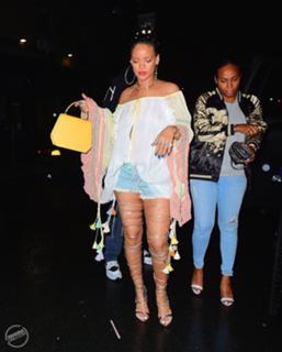 Rihanna feet photo thumbnail