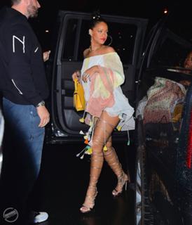 Rihanna feet photo thumbnail