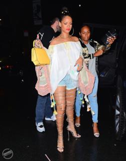 Rihanna feet photo thumbnail