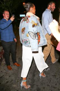 Rihanna feet photo thumbnail