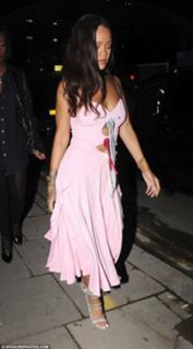 Rihanna feet photo thumbnail