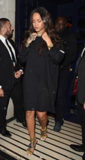 Rihanna feet photo thumbnail