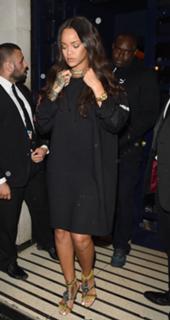 Rihanna feet photo thumbnail