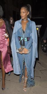 Rihanna feet photo thumbnail