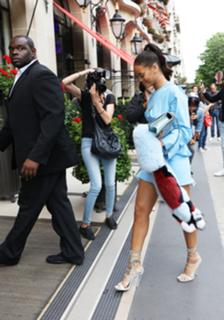 Rihanna feet photo thumbnail