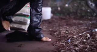 Rihanna feet photo thumbnail