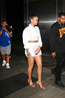 Rihanna feet photo thumbnail