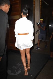 Rihanna feet photo thumbnail